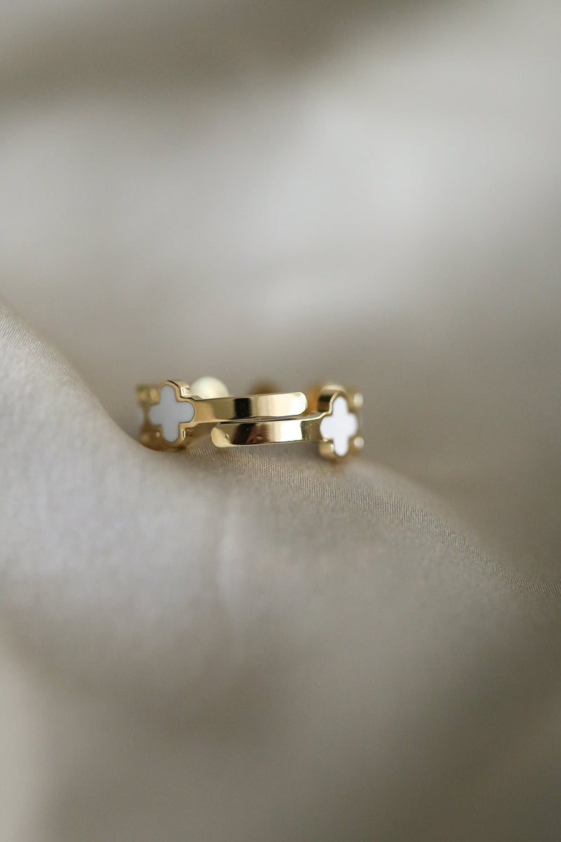 Nicole Ring - Boutique Minimaliste has waterproof, durable, elegant and vintage inspired jewelry