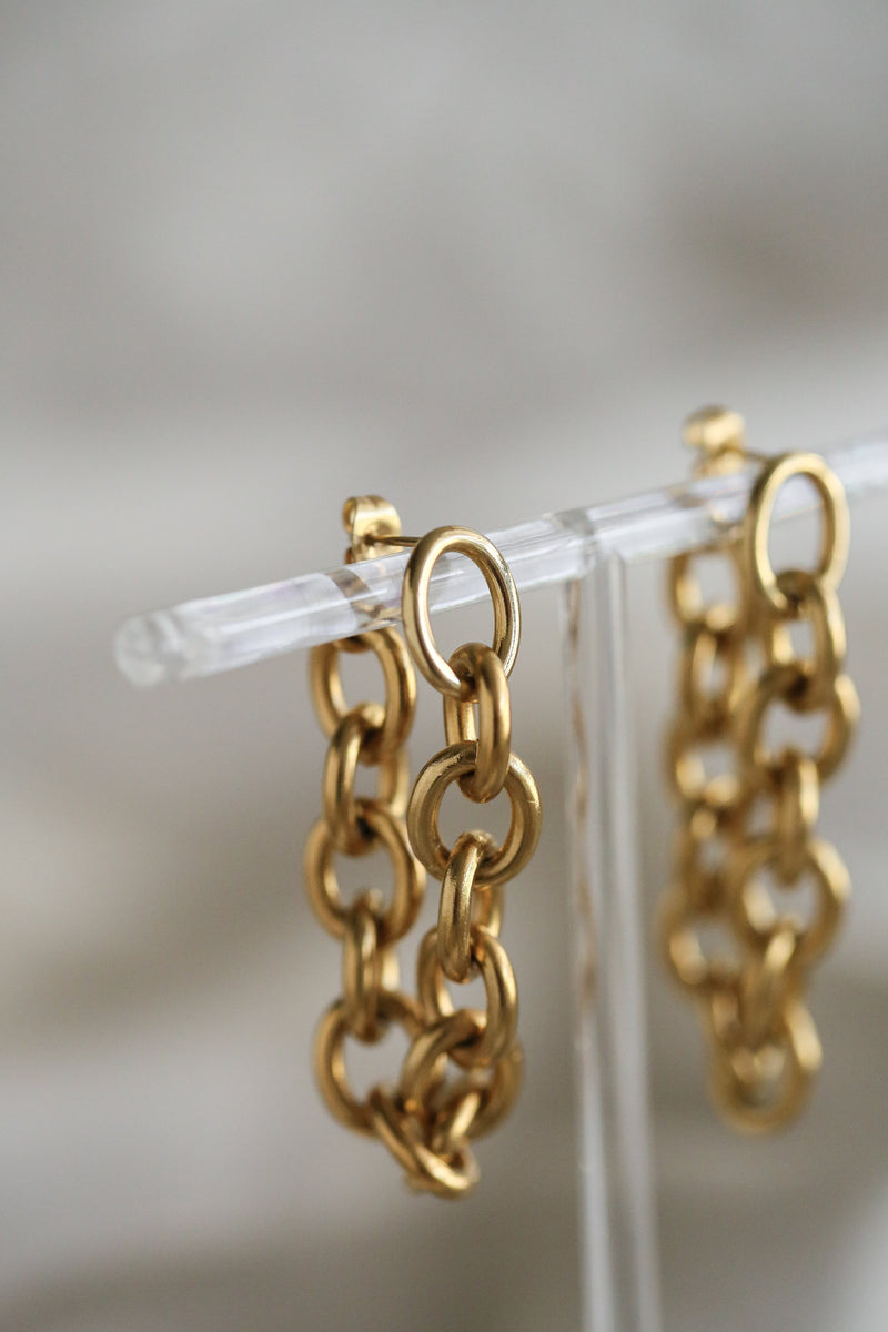 Nieve Earrings - Boutique Minimaliste has waterproof, durable, elegant and vintage inspired jewelry