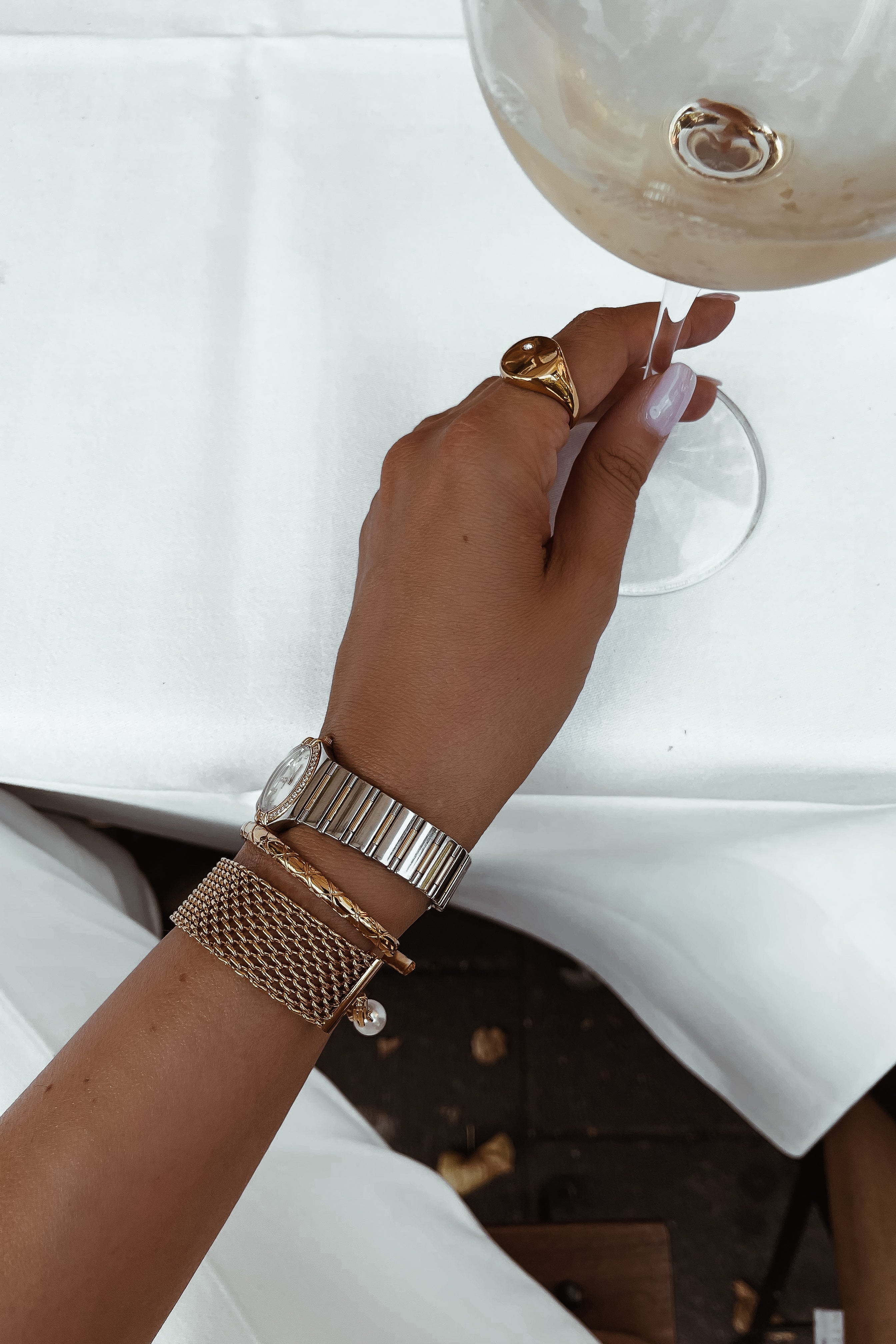 Nora Cuff - Boutique Minimaliste has waterproof, durable, elegant and vintage inspired jewelry