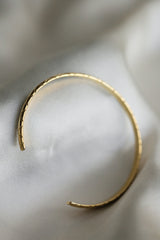 Nora Cuff - Boutique Minimaliste has waterproof, durable, elegant and vintage inspired jewelry