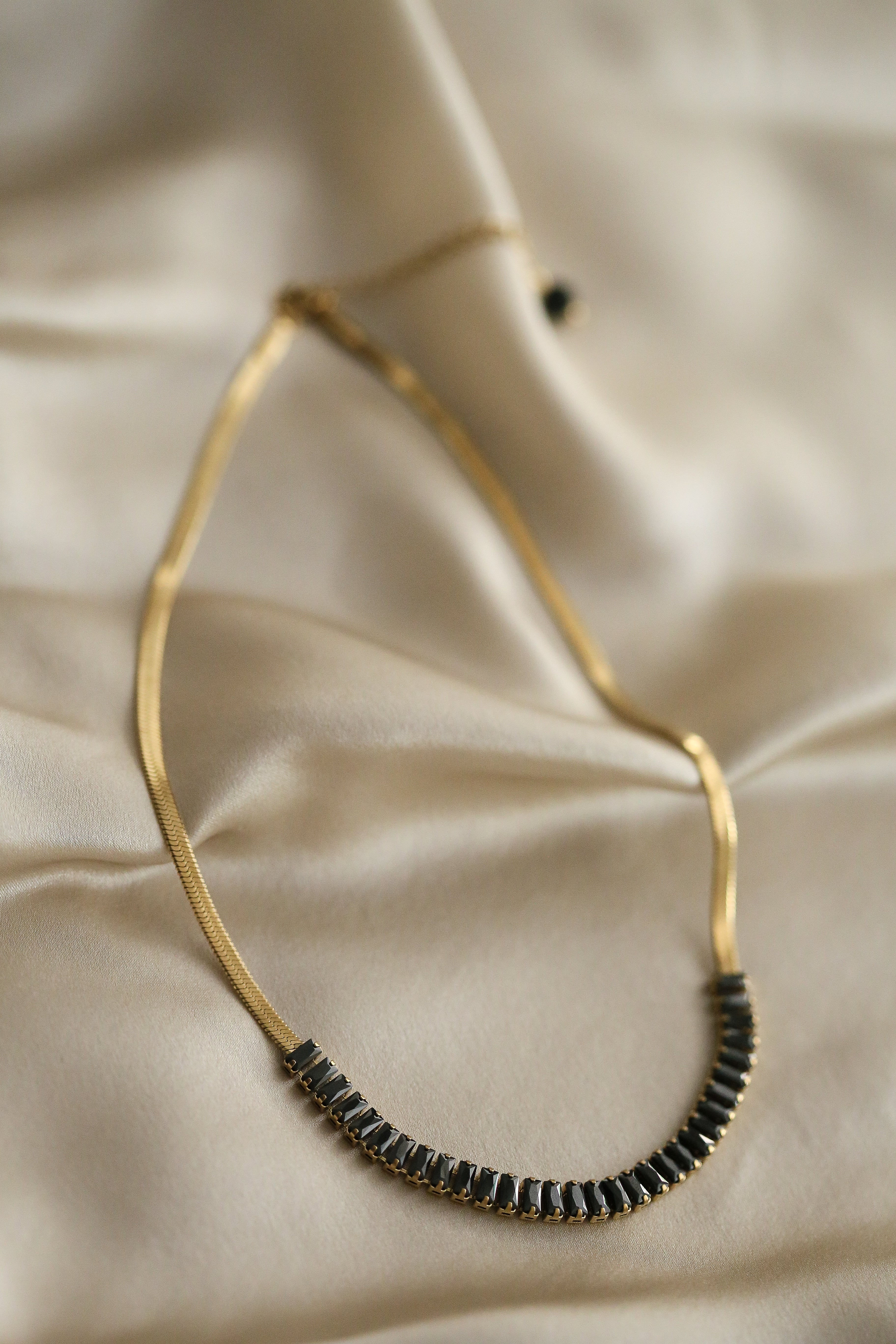 Odessa Necklace - Boutique Minimaliste has waterproof, durable, elegant and vintage inspired jewelry