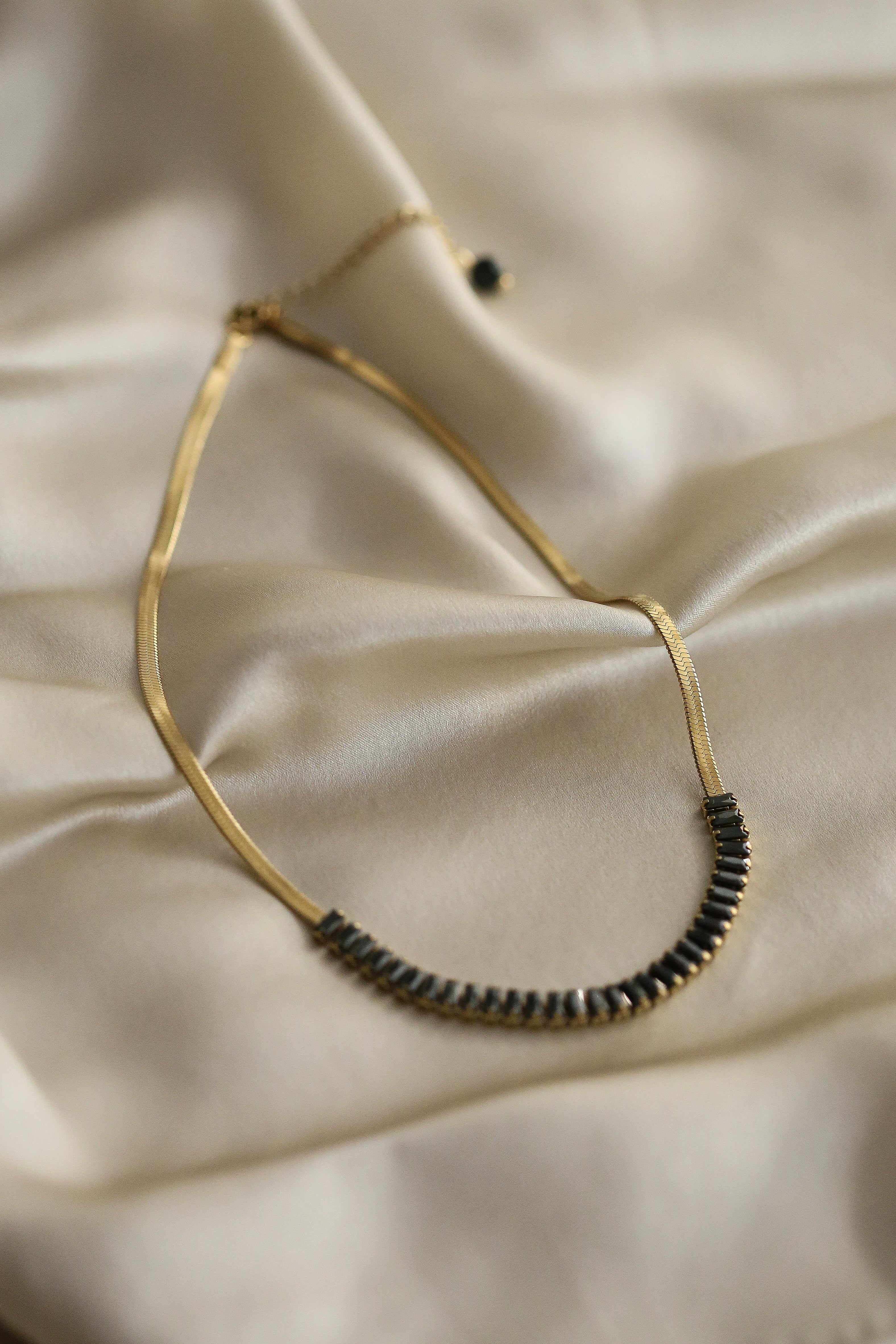 Odessa Necklace - Boutique Minimaliste has waterproof, durable, elegant and vintage inspired jewelry