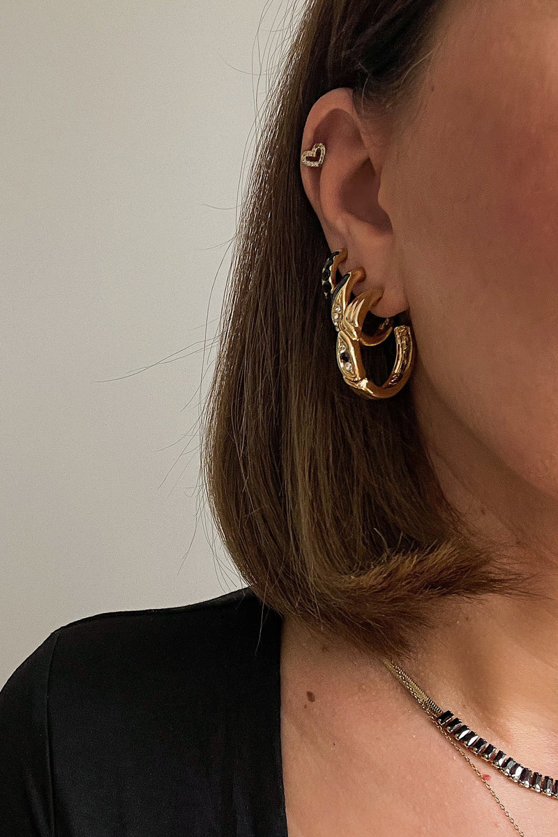 Ollie Hoops - Boutique Minimaliste has waterproof, durable, elegant and vintage inspired jewelry