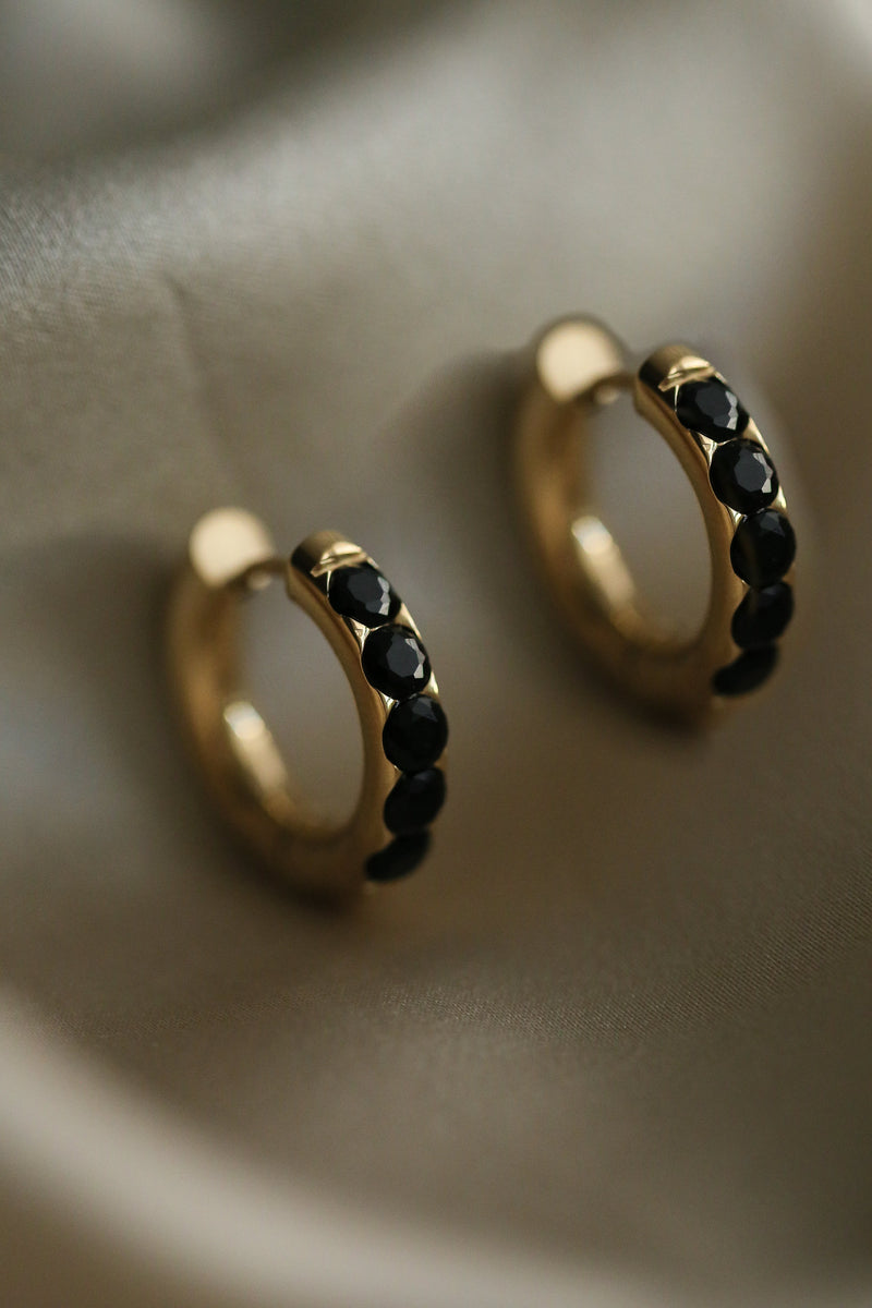 Ollie Hoops - Boutique Minimaliste has waterproof, durable, elegant and vintage inspired jewelry