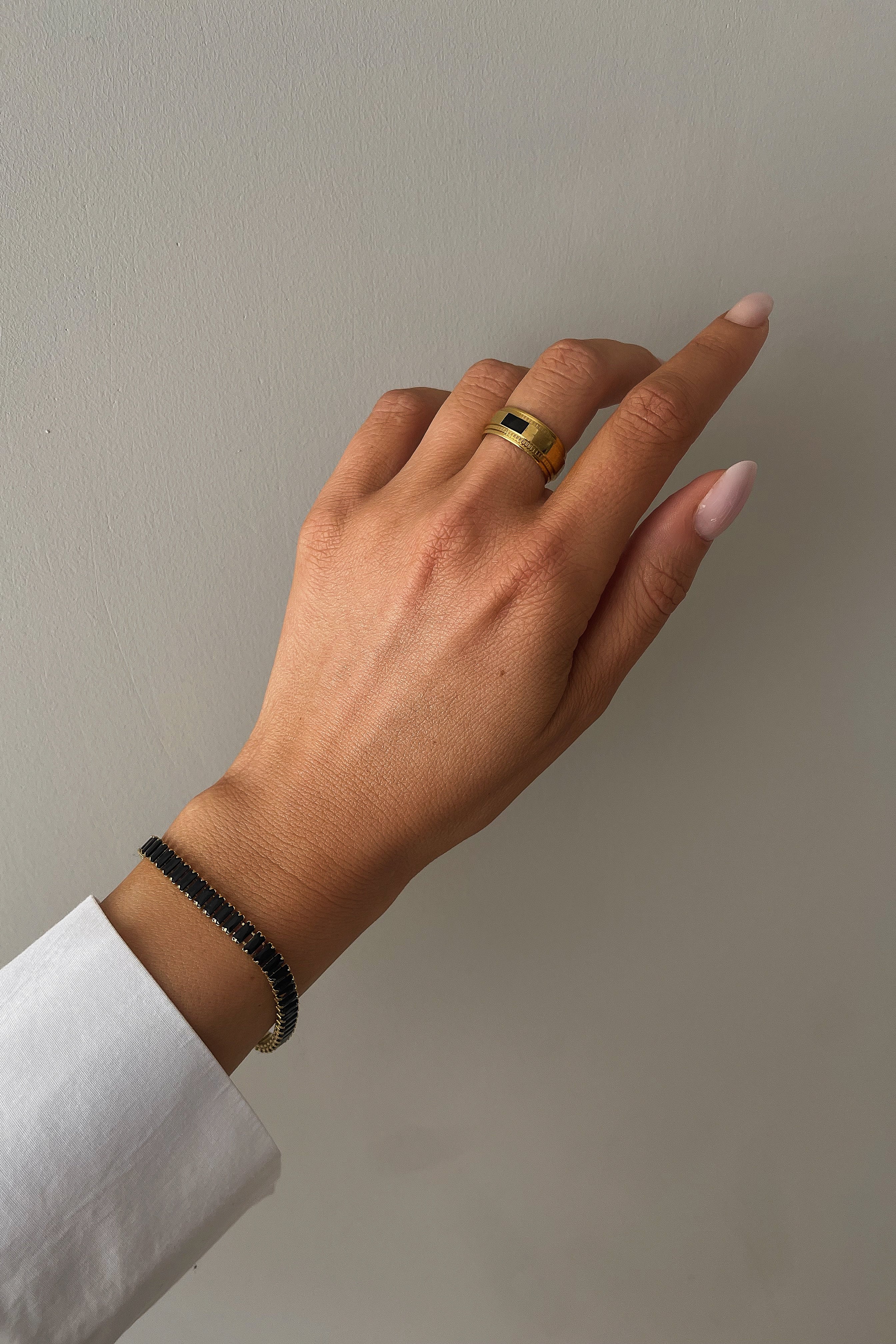 Olympia Ring - Boutique Minimaliste has waterproof, durable, elegant and vintage inspired jewelry