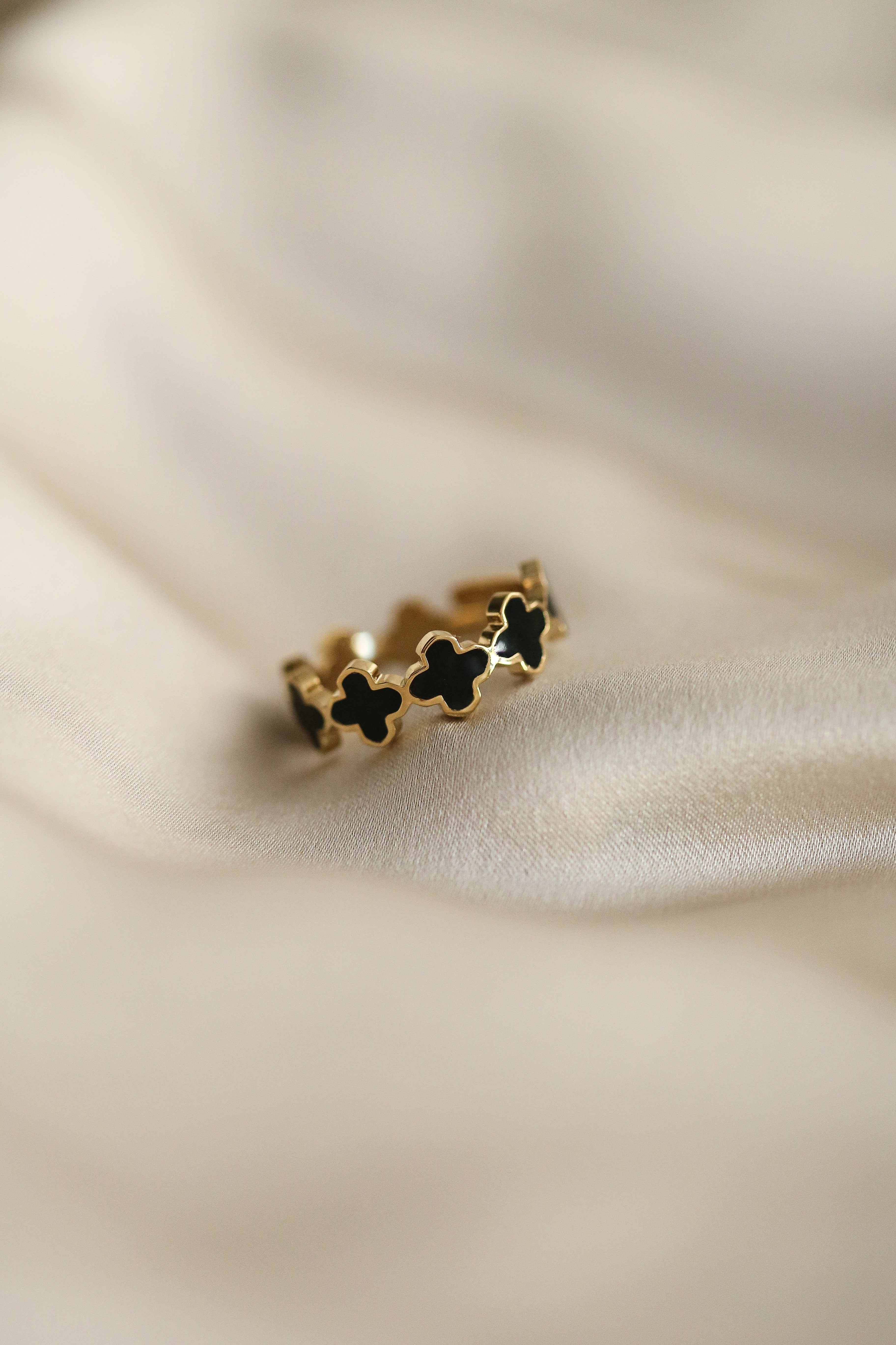 Ophelia Ring - Boutique Minimaliste has waterproof, durable, elegant and vintage inspired jewelry