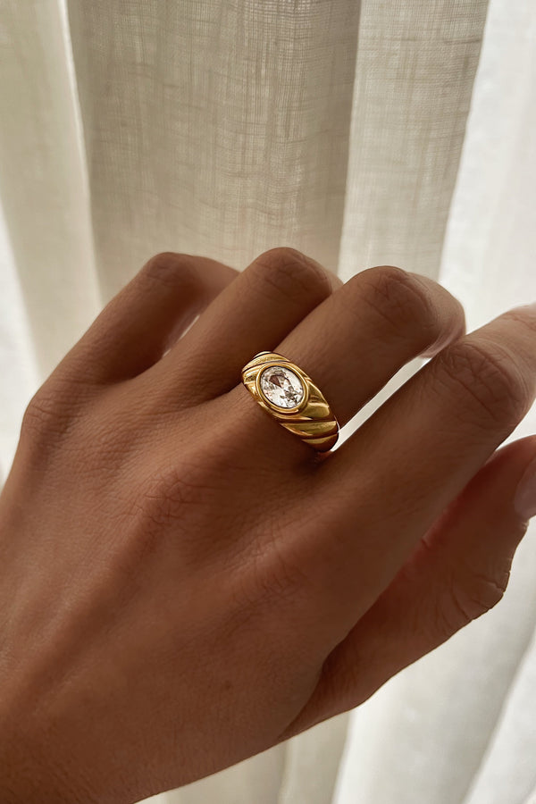 Paige Ring - Boutique Minimaliste has waterproof, durable, elegant and vintage inspired jewelry