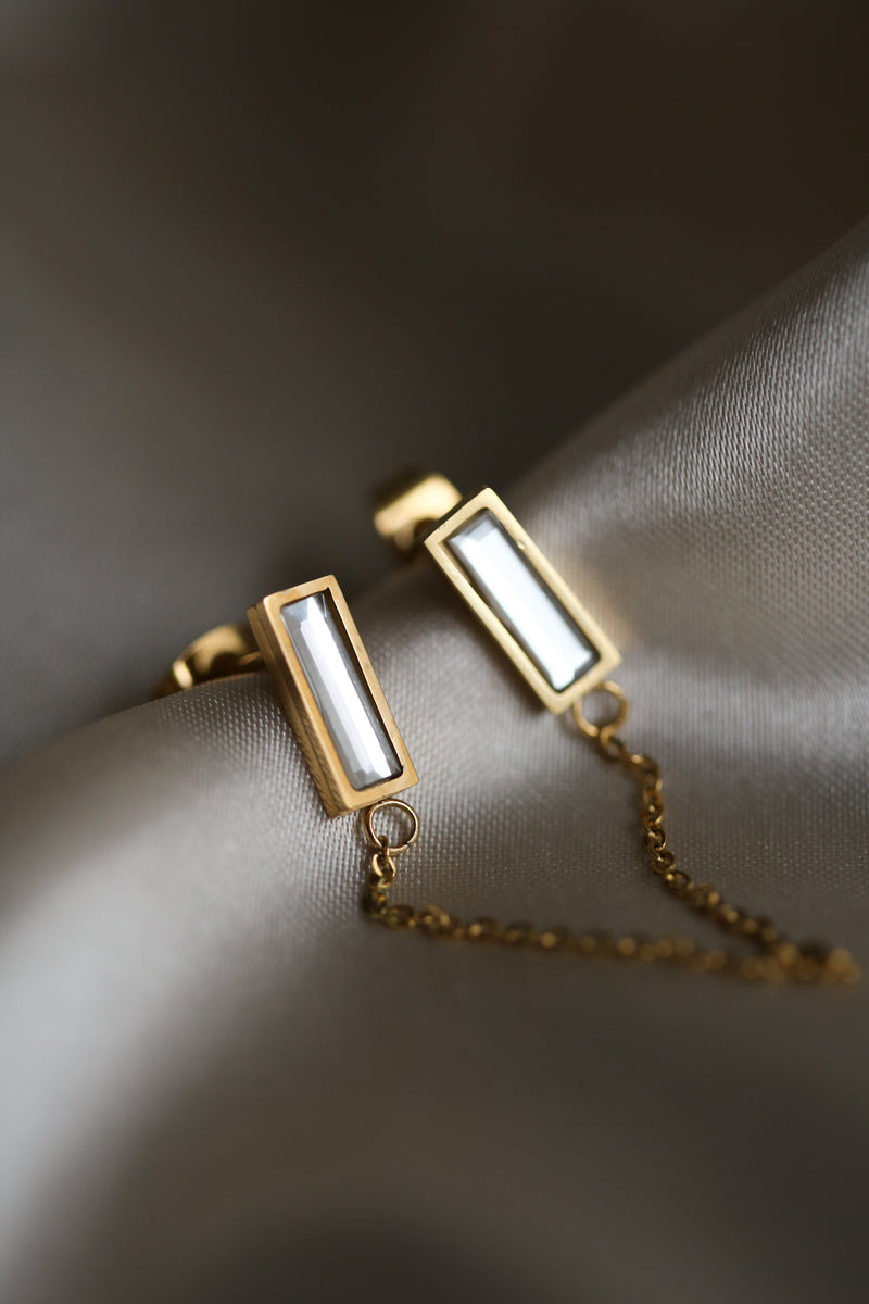 Parma Earrings - Boutique Minimaliste has waterproof, durable, elegant and vintage inspired jewelry