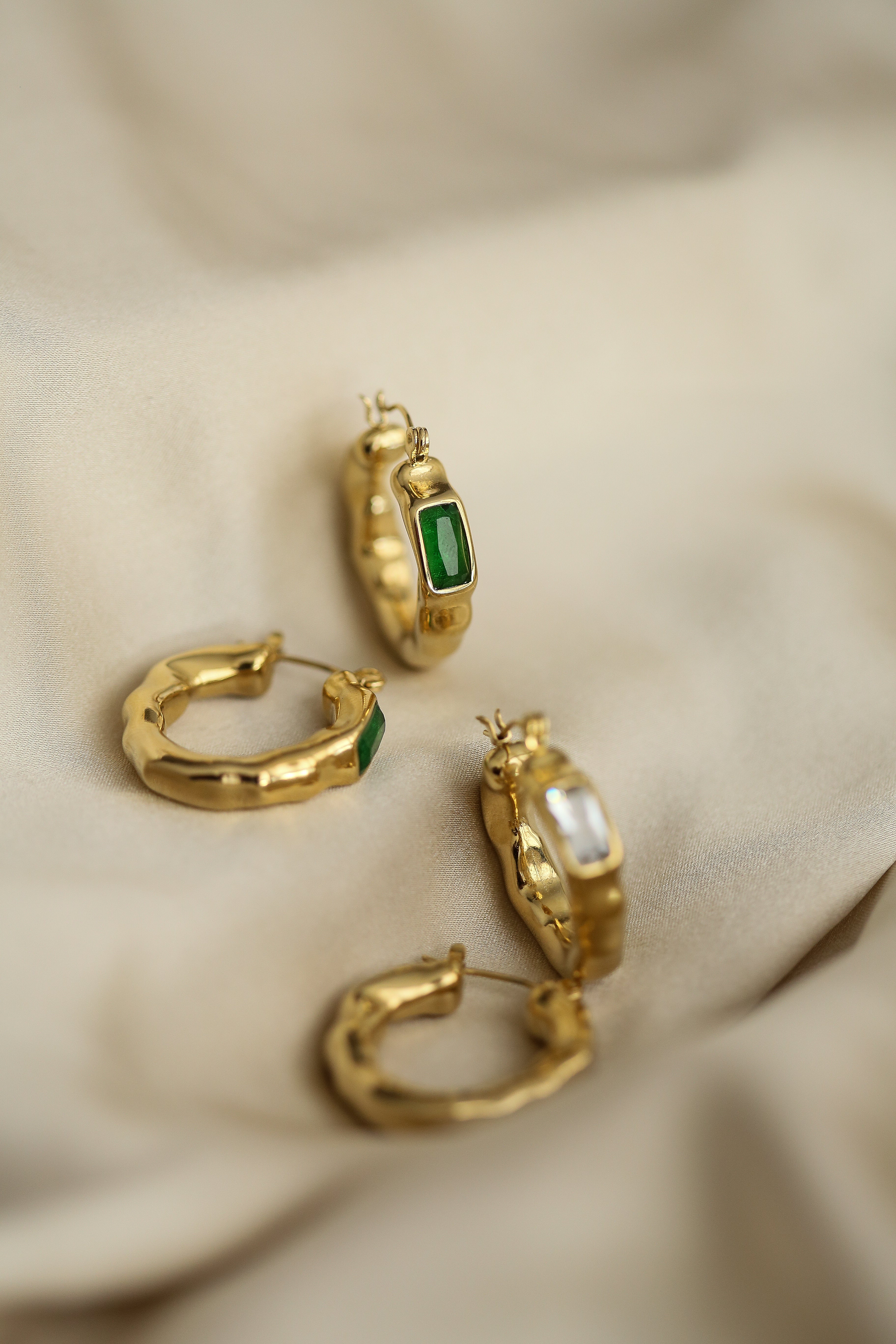 Paz Hoops - Boutique Minimaliste has waterproof, durable, elegant and vintage inspired jewelry