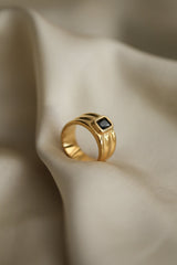 Peace Ring - Boutique Minimaliste has waterproof, durable, elegant and vintage inspired jewelry