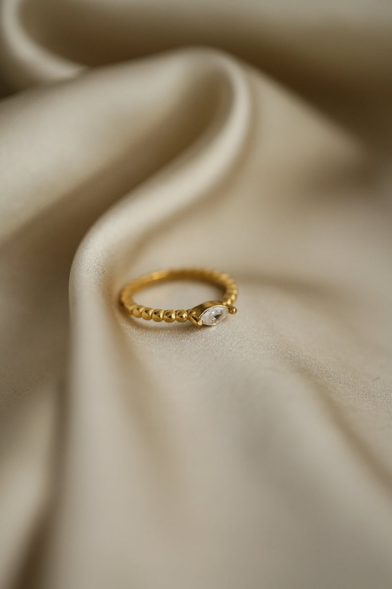 Phoebe Ring - Boutique Minimaliste has waterproof, durable, elegant and vintage inspired jewelry