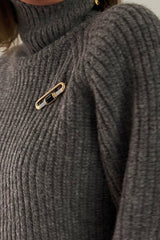 Priscilla (Vintage) Brooch - Boutique Minimaliste has waterproof, durable, elegant and vintage inspired jewelry
