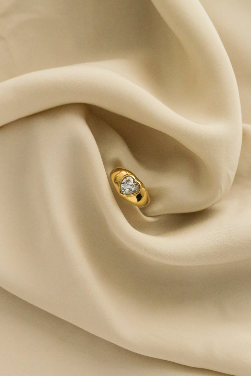 Rachelle Ring - Boutique Minimaliste has waterproof, durable, elegant and vintage inspired jewelry