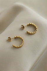 Riri Hoops - Boutique Minimaliste has waterproof, durable, elegant and vintage inspired jewelry