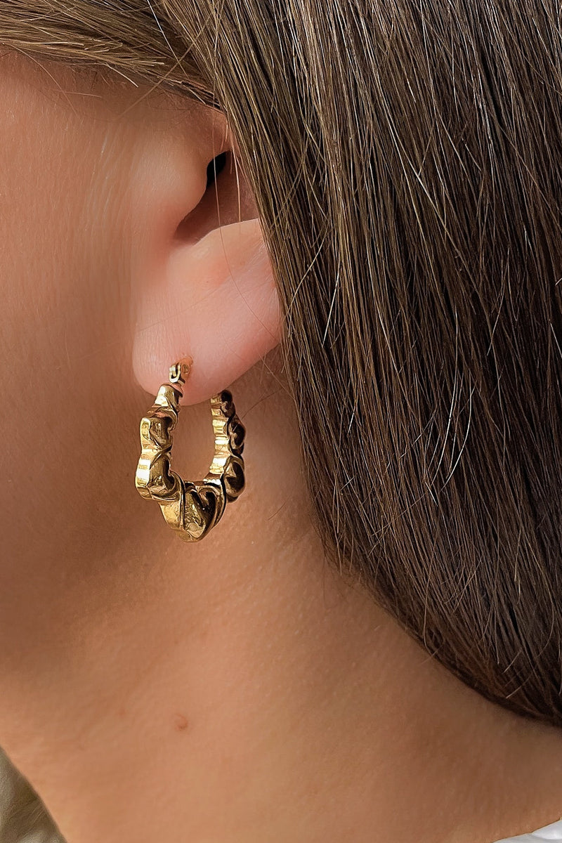 Rita Hoops - Boutique Minimaliste has waterproof, durable, elegant and vintage inspired jewelry