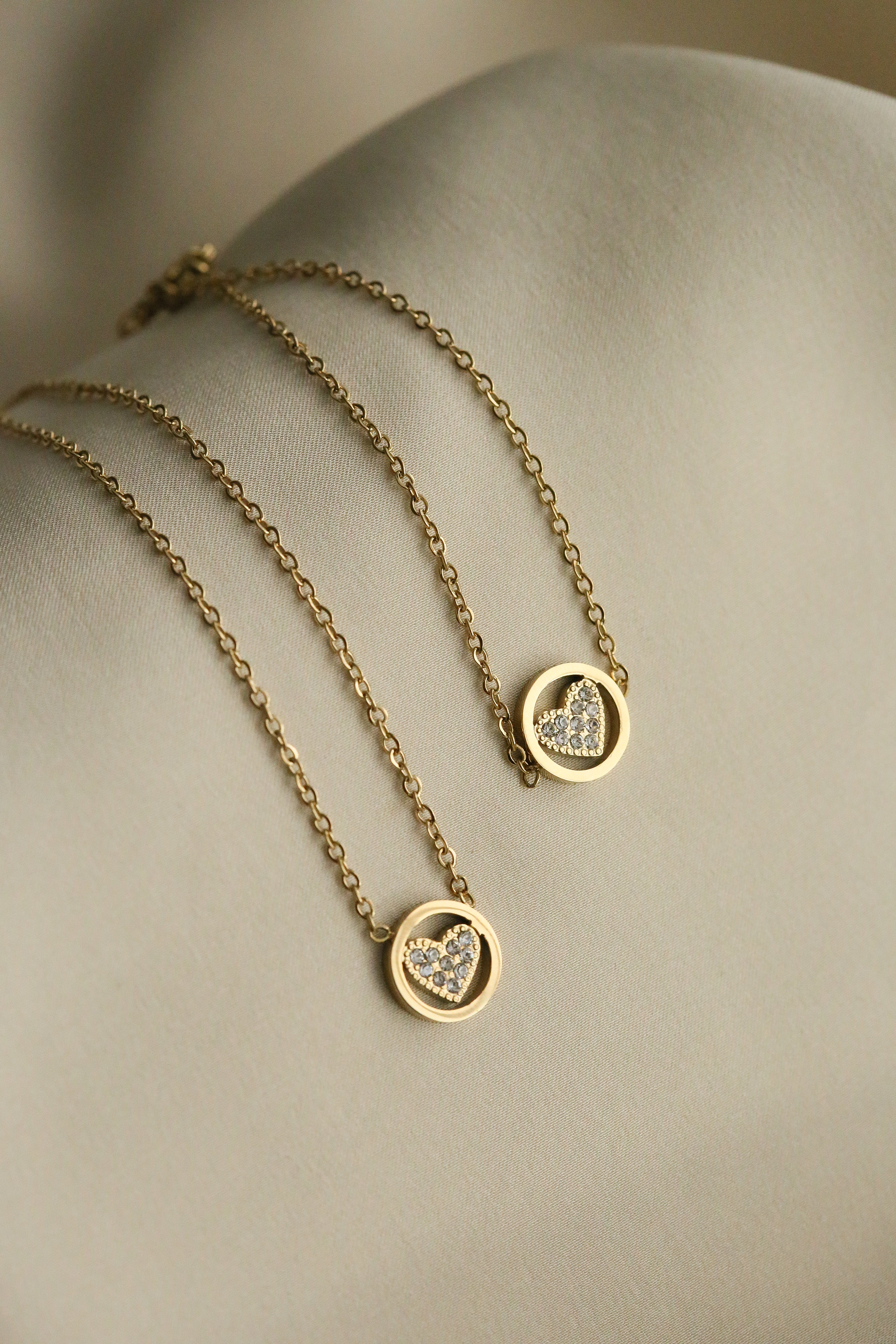 Rosie Bracelet - Boutique Minimaliste has waterproof, durable, elegant and vintage inspired jewelry