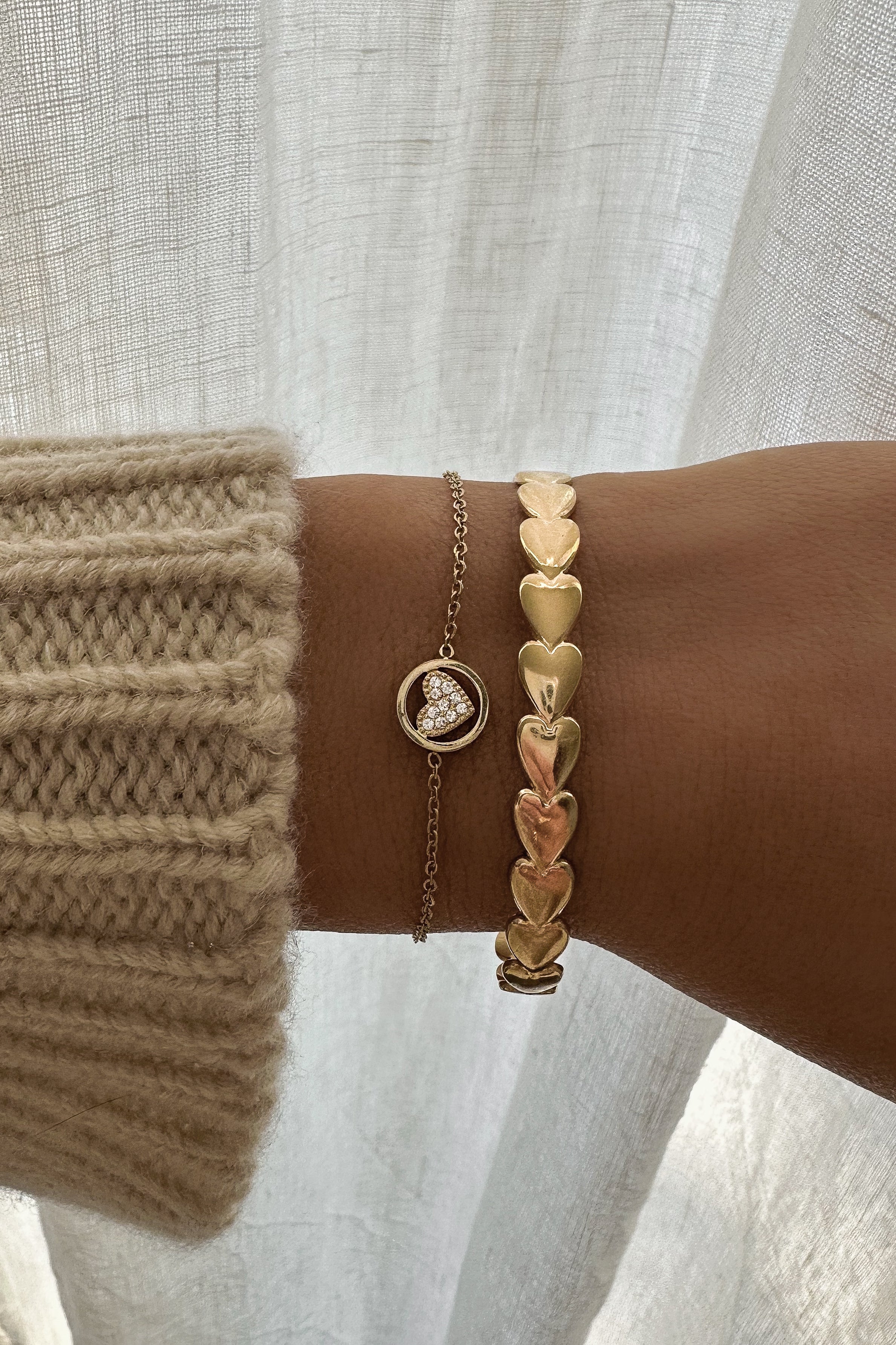 Rosie Bracelet - Boutique Minimaliste has waterproof, durable, elegant and vintage inspired jewelry