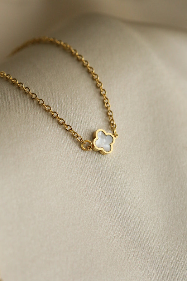 Sabrina Bracelet - Boutique Minimaliste has waterproof, durable, elegant and vintage inspired jewelry
