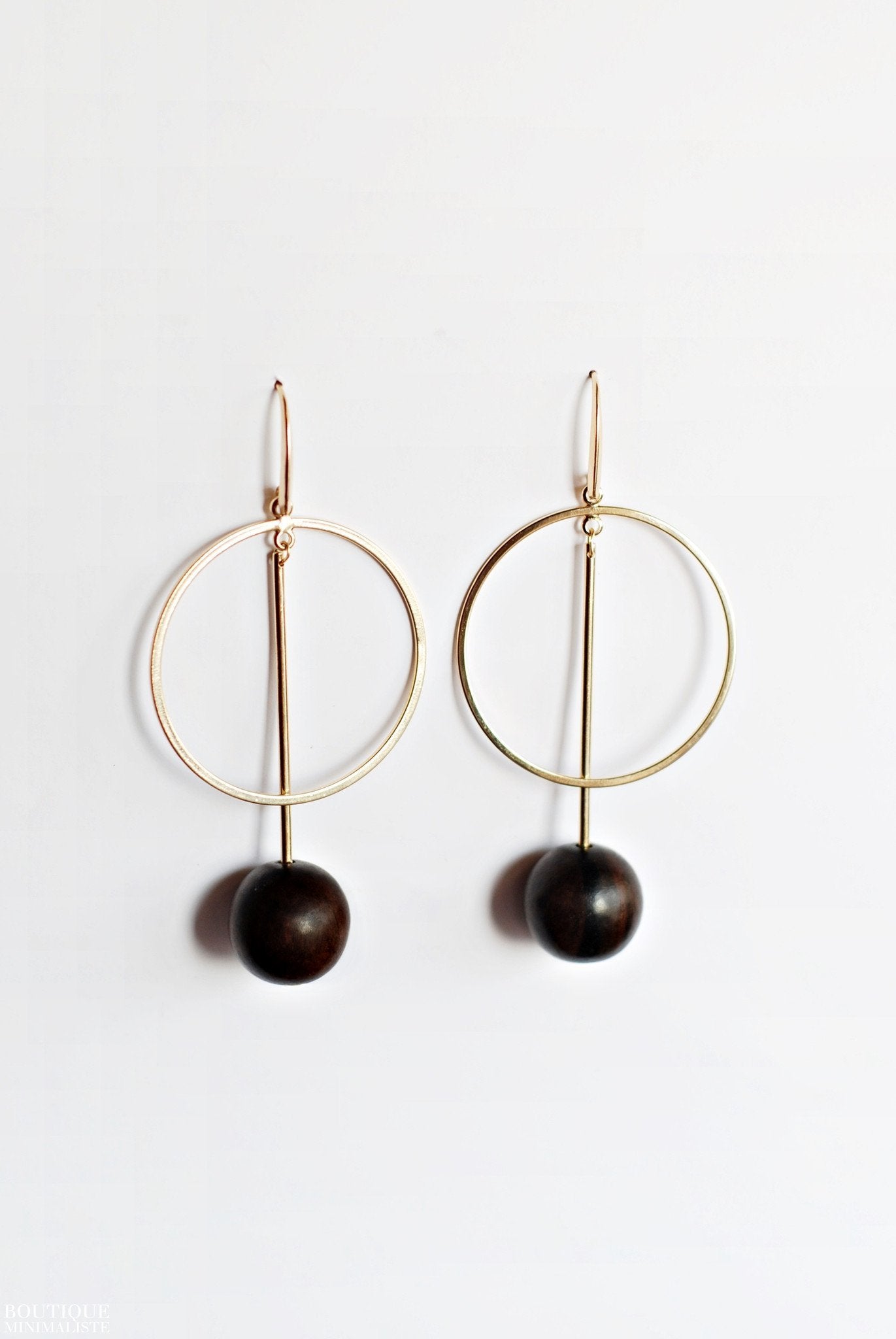 Sleek circular Earrings - Boutique Minimaliste has waterproof, durable, elegant and vintage inspired jewelry