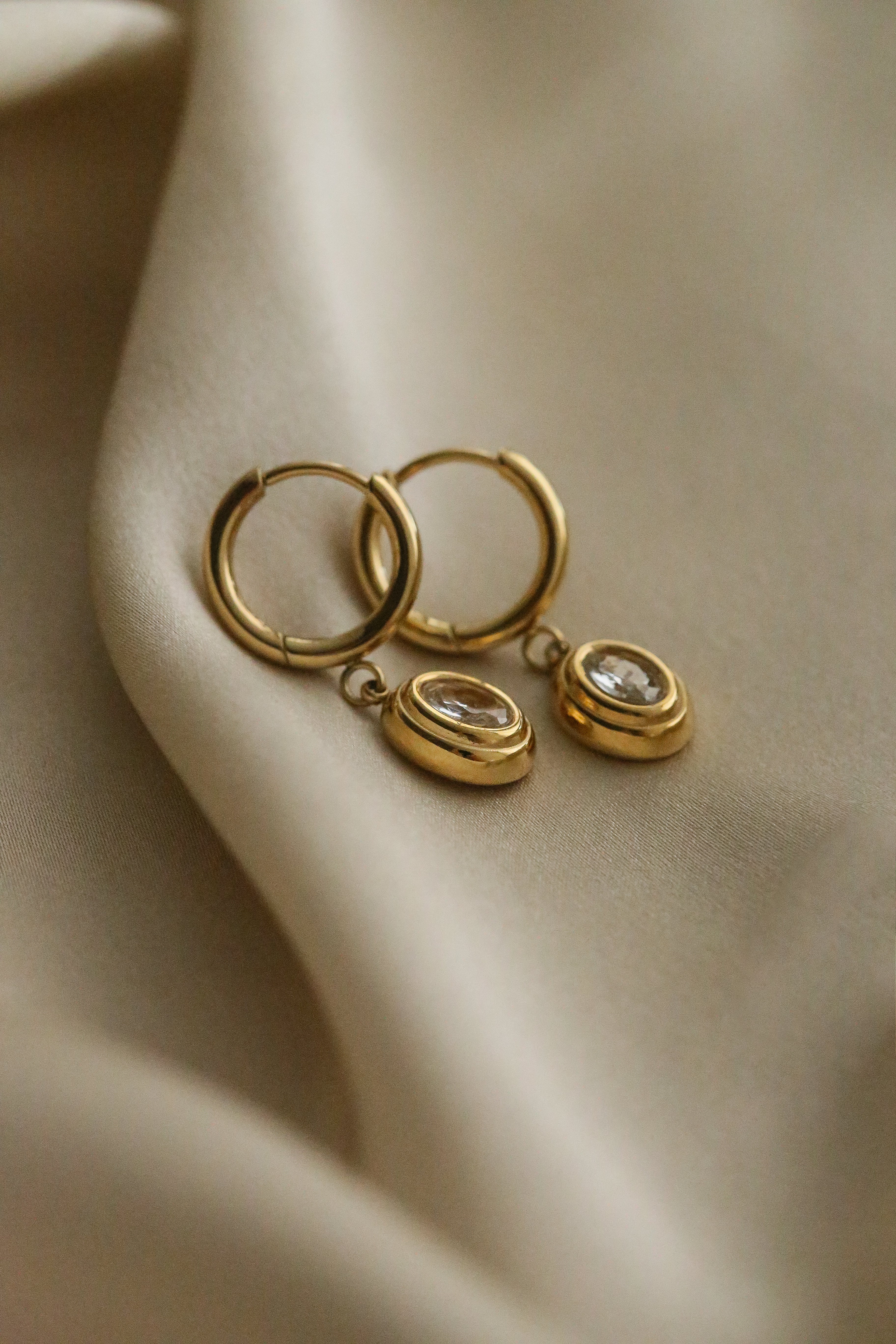 Sophie Earrings - Boutique Minimaliste has waterproof, durable, elegant and vintage inspired jewelry