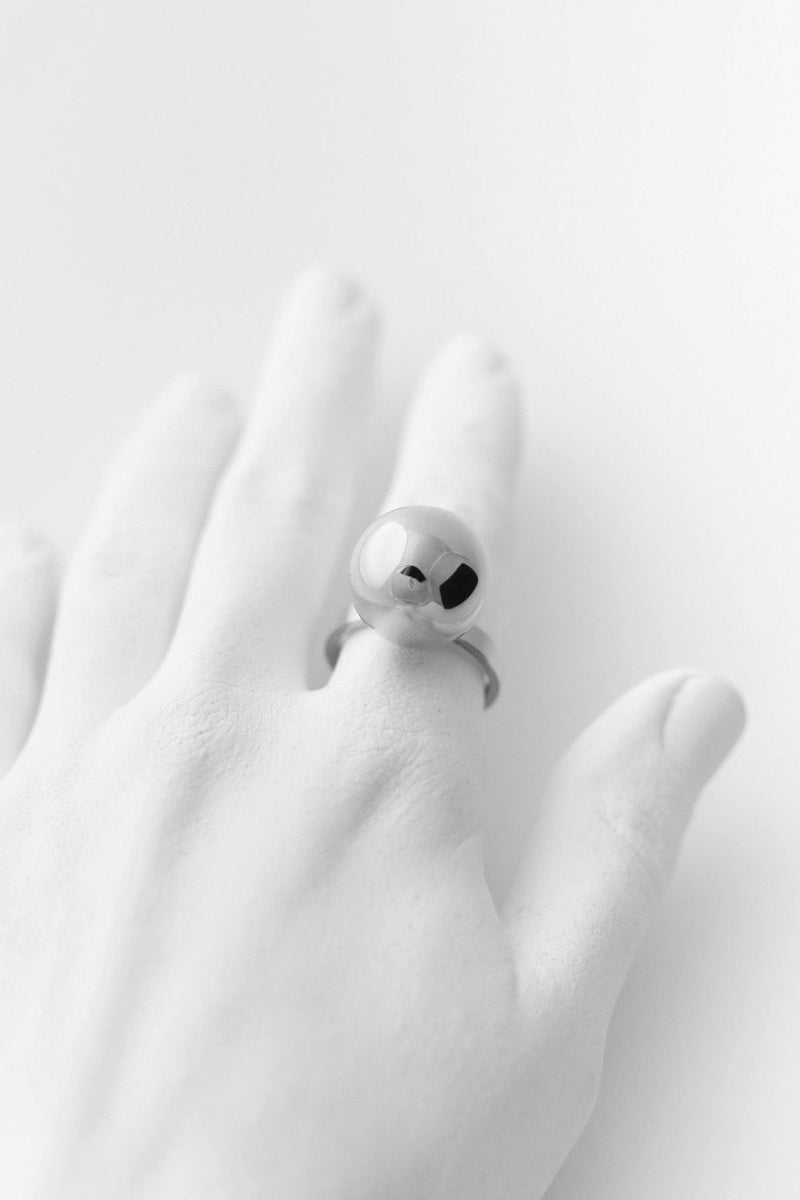 Sophie Orb Ring - Boutique Minimaliste has waterproof, durable, elegant and vintage inspired jewelry