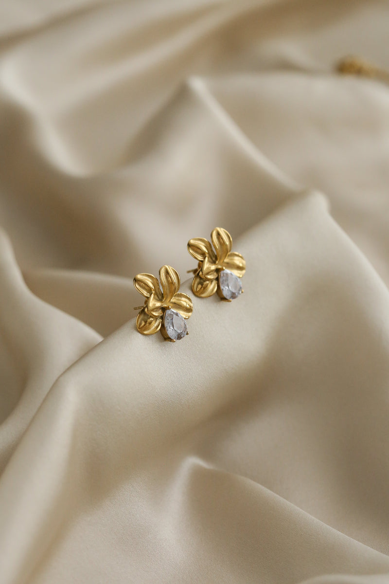 Terry Earrings - Boutique Minimaliste has waterproof, durable, elegant and vintage inspired jewelry