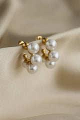 True Hoops - Boutique Minimaliste has waterproof, durable, elegant and vintage inspired jewelry