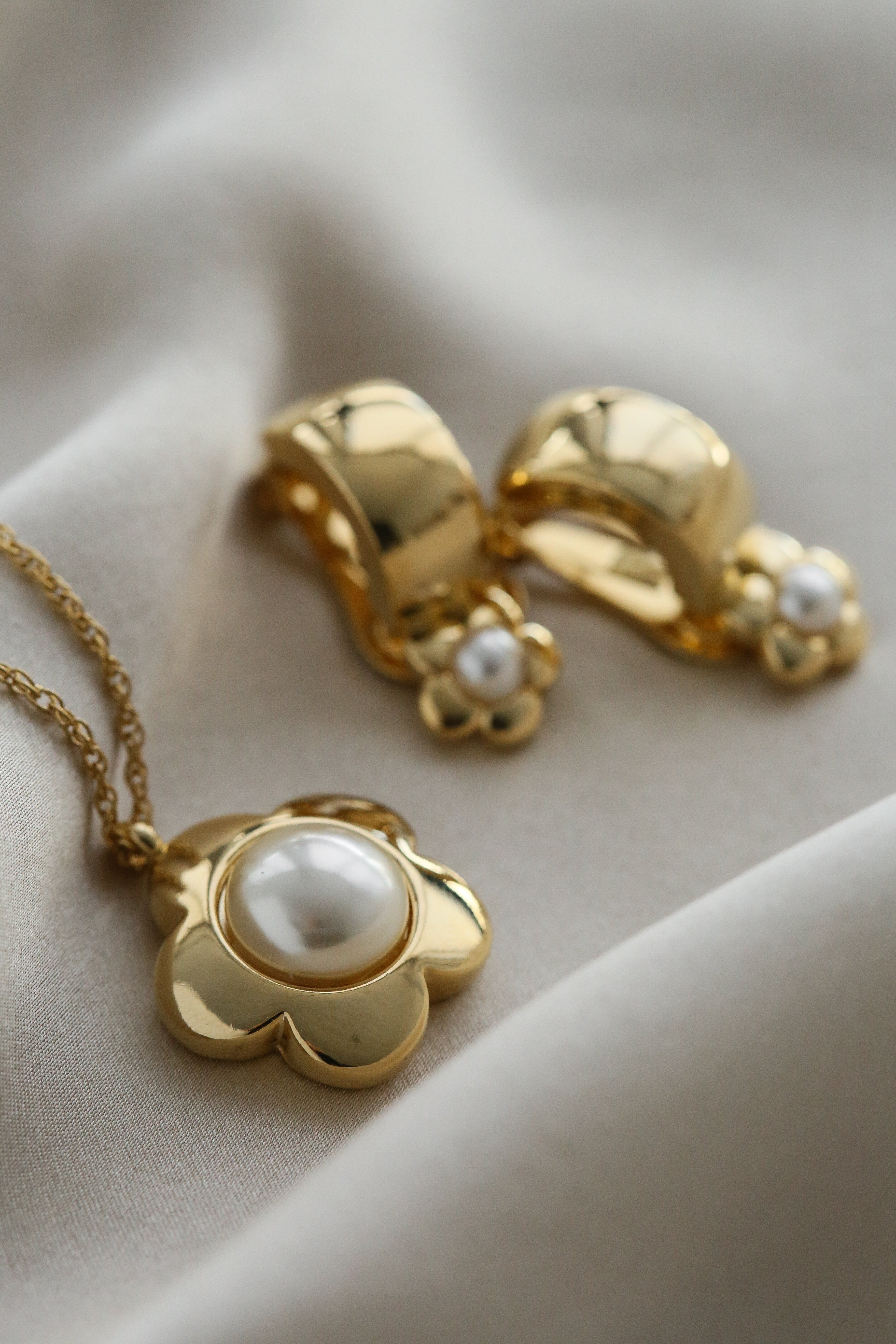 Venice (Vintage) Earrings - Boutique Minimaliste has waterproof, durable, elegant and vintage inspired jewelry