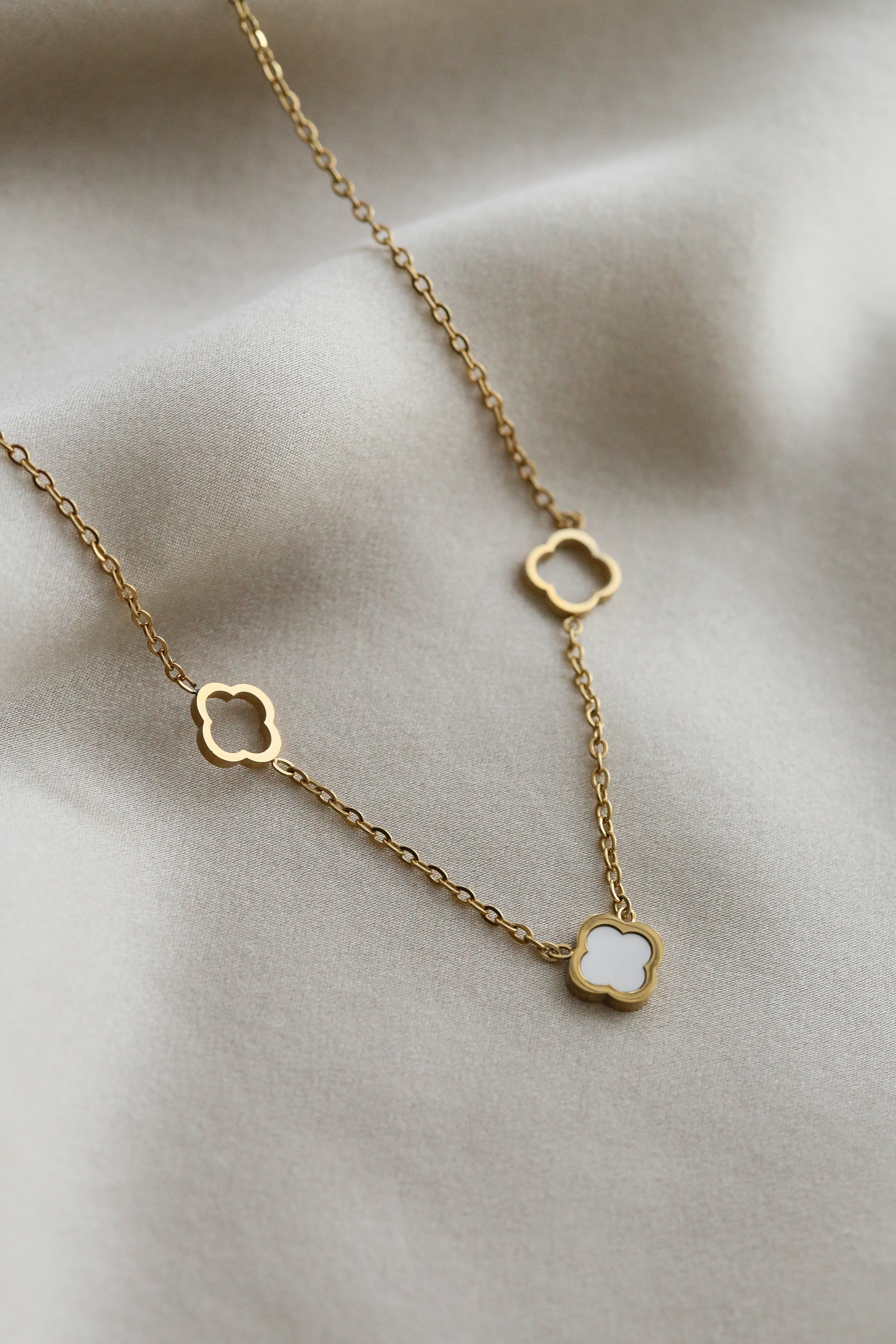 Viola Necklace - Boutique Minimaliste has waterproof, durable, elegant and vintage inspired jewelry