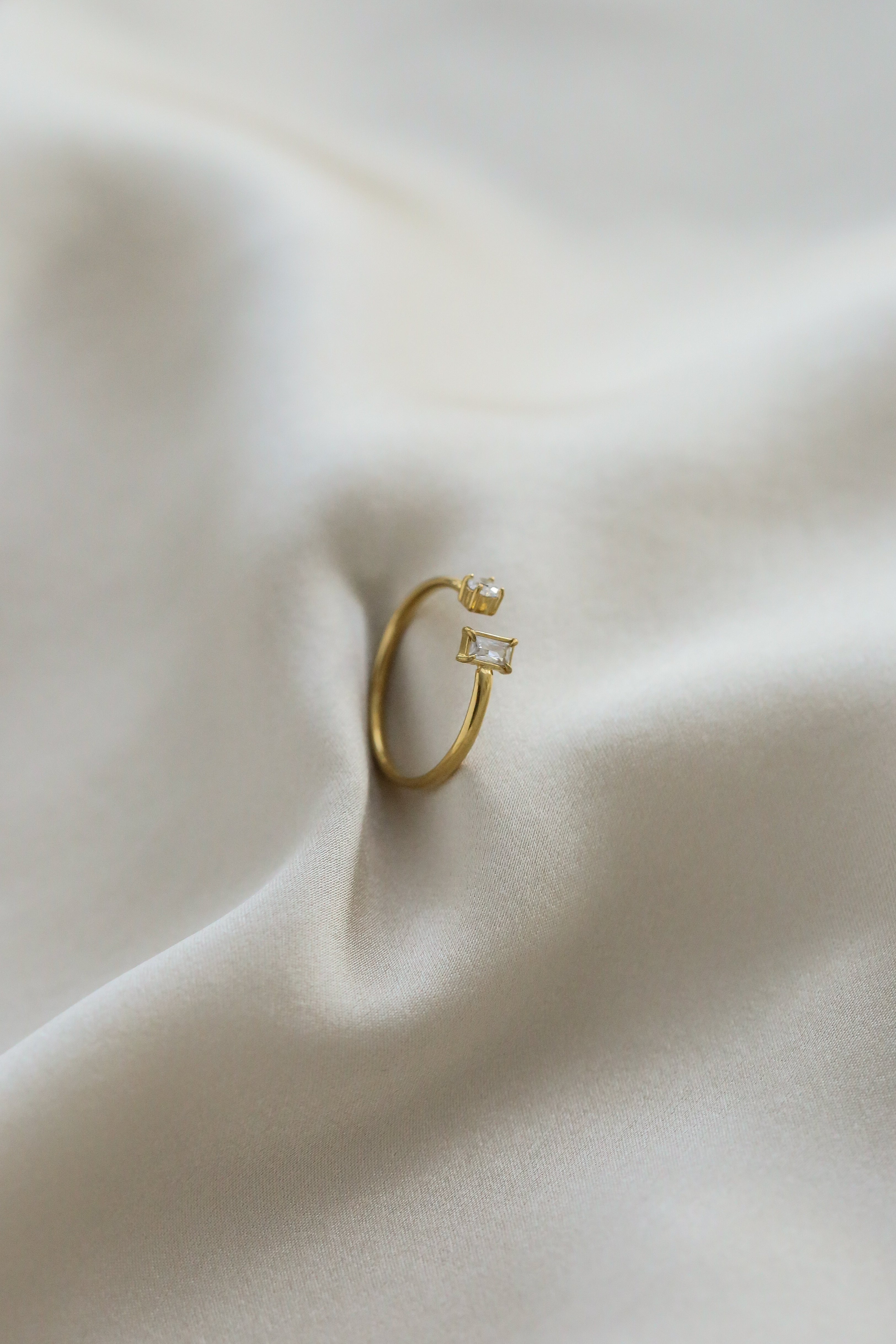 Vivienne Ring - Boutique Minimaliste has waterproof, durable, elegant and vintage inspired jewelry