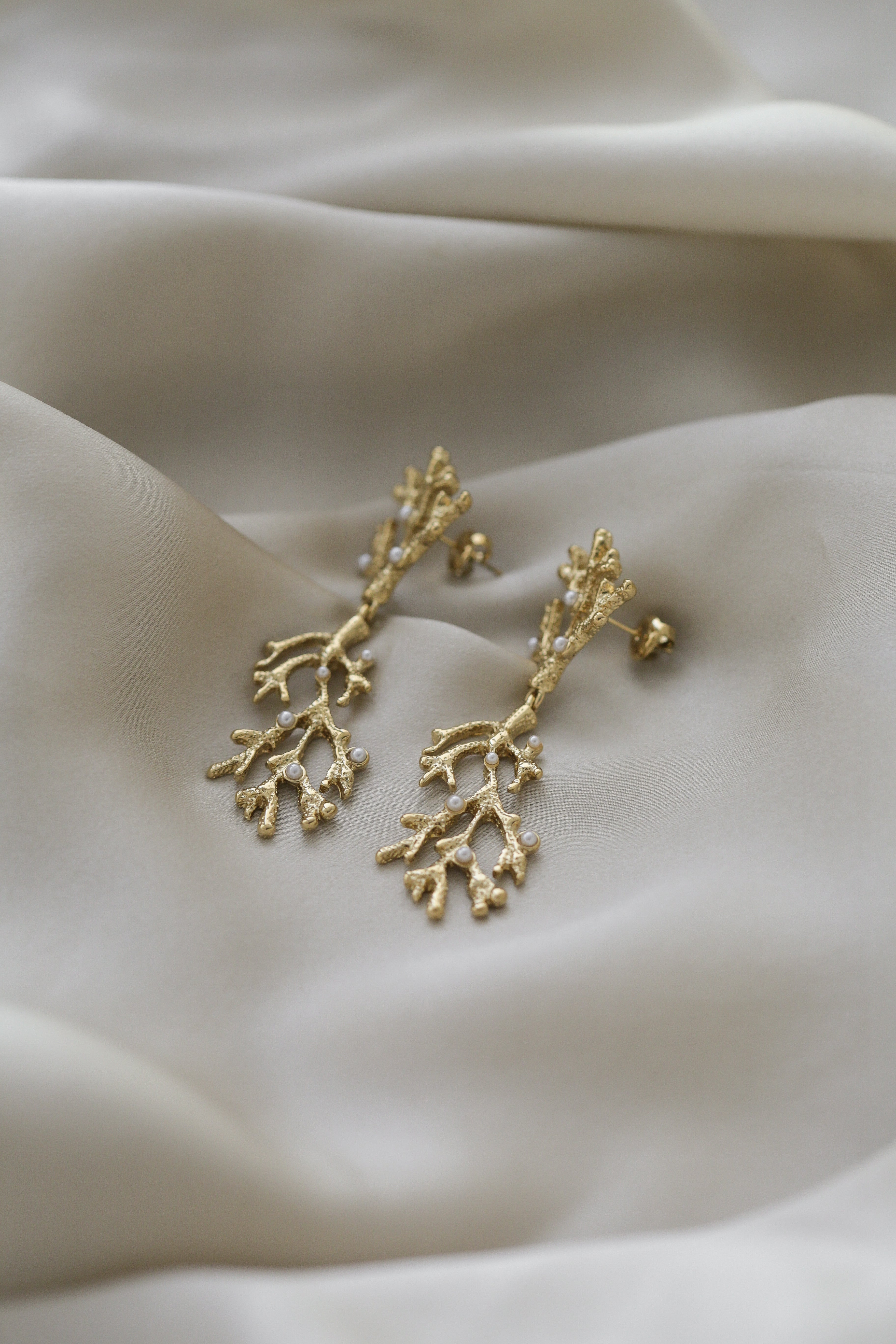 Xabrina Earrings - Boutique Minimaliste has waterproof, durable, elegant and vintage inspired jewelry