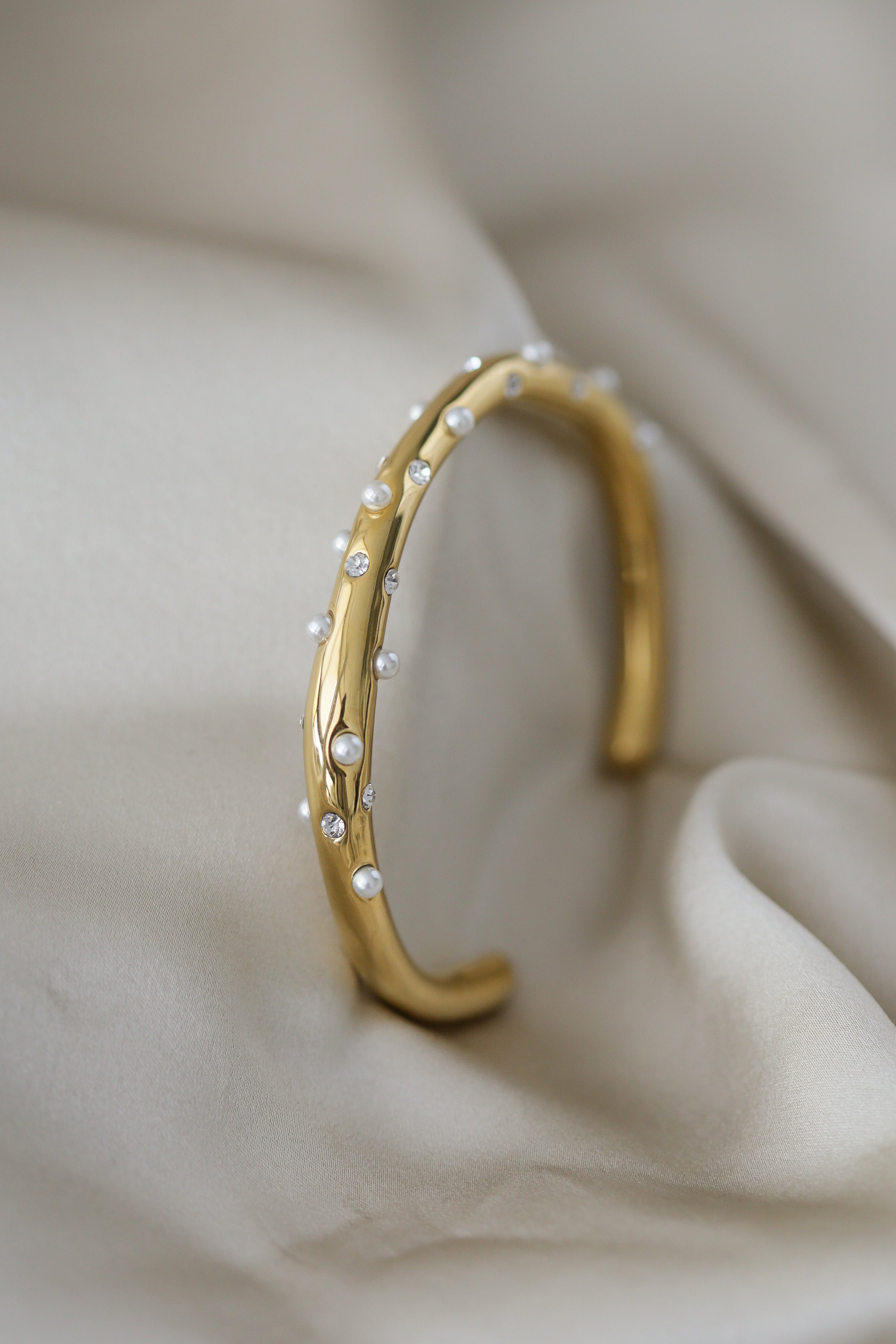 Xanthe Cuff - Boutique Minimaliste has waterproof, durable, elegant and vintage inspired jewelry
